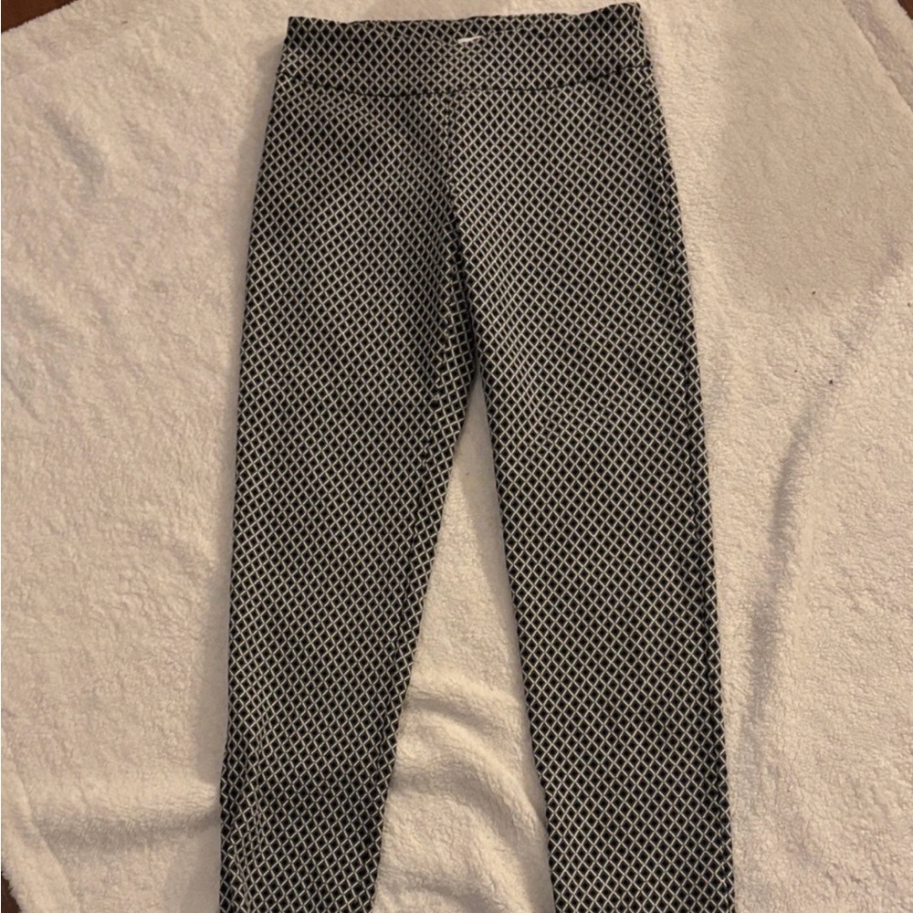 new directions Black & White Geometric Ponte Leggings